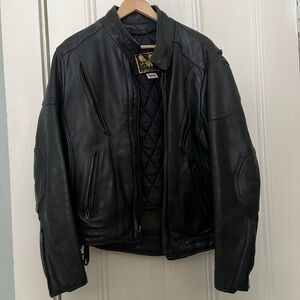 Vintage US Made Co. Motorcycle Bikers Leather Heavy Jacket Size 42 Made in USA